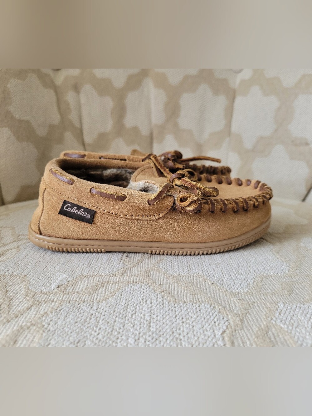 CABELA'S SUEDE MOCCASIN SLIPPERS LEATHER FAUX SHEARLING LINING TAN KIDS 12